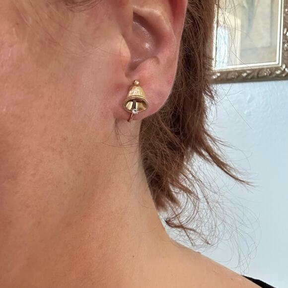 BOGO FREE AVON BELL CLIP ON EARRINGS - Picture 2 of 7